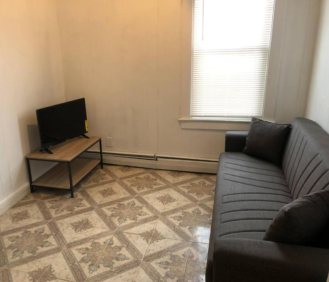 Private 2-Bedroom Apartment, Nyc Bus 5-Min Walk Elizabeth Exterior photo